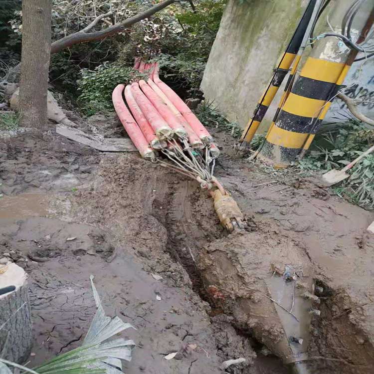 赤峰矿脉拖拉管